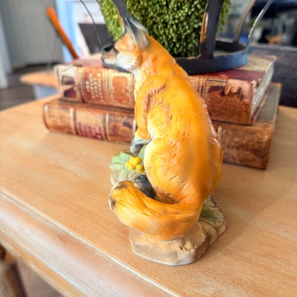 Vintage Porcelain Fox Figurine made in Japan - Picture 11 of 14